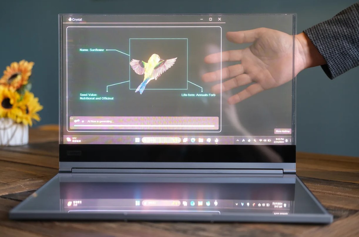 Lenovo redefine la experiencia digital con su nueva laptop de pantalla transparente